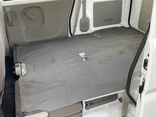 エブリイ ＰＡ　４ＷＤボタン有　オートマシフト　純正ラジオ　両側スライドドア　純正ゴムマット　ドアバイザー　スペアキー　ヘッドアップコンソール　純正スチールホイール（20枚目）