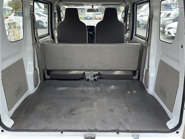 エブリイ ＰＡ　４ＷＤボタン有　オートマシフト　純正ラジオ　両側スライドドア　純正ゴムマット　ドアバイザー　スペアキー　ヘッドアップコンソール　純正スチールホイール（22枚目）