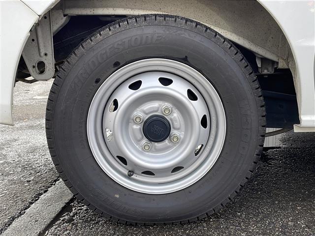 エブリイ ＰＡ　４ＷＤボタン有　オートマシフト　純正ラジオ　両側スライドドア　純正ゴムマット　ドアバイザー　スペアキー　ヘッドアップコンソール　純正スチールホイール（28枚目）