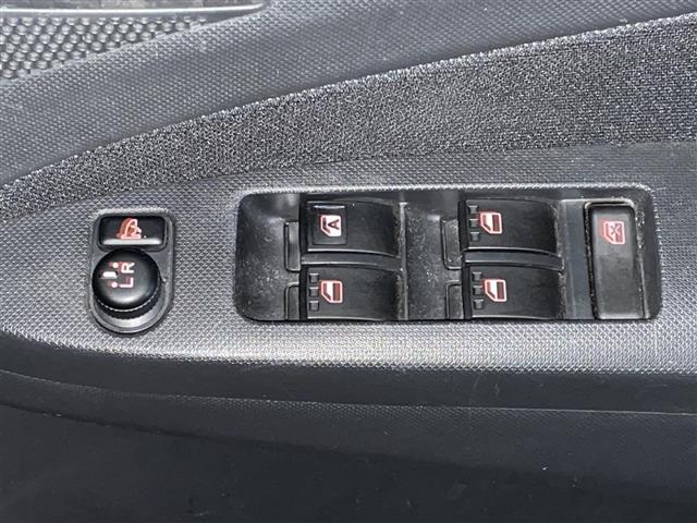 ステラ カスタムR メモリナビ TV ETC スペアキー 電格ミラー 純正フロアマット 純正ドアバイザー 社外14インチAWプッシュスタート スマートキー HIDヘッドライト フォグランプ 盗難防止システム AAC(2枚目)