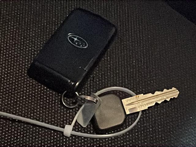 ステラ カスタムR メモリナビ TV ETC スペアキー 電格ミラー 純正フロアマット 純正ドアバイザー 社外14インチAWプッシュスタート スマートキー HIDヘッドライト フォグランプ 盗難防止システム AAC(10枚目)