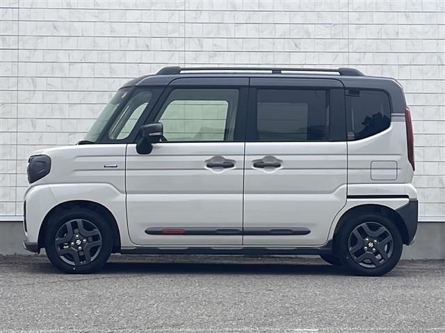 スペーシアギア ハイブリッドＸＺ　４ＷＤ　デュアルセンサーブレーキサポート　スリムサーキュレーター　両側パワースライドドア　ハイビームアシスト　シートヒーター　オートライト　ＨＵＤ　ＬＥＤヘッドライト　ルーフレール　スマートキー（37枚目）