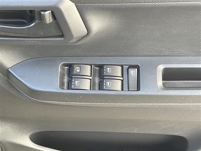 ピクシスエポック Ｌ　社外ナビ　フルセグ　ＢＴ　前後ドラレコ　取説　地図ＳＤ　リモコンキー　キーレス　純正フロアマット　ＴＶキャンセラー　横滑り防止　アイドリングストップ　盗難防止装置　ハロゲンヘッドライト　ドアバイザー（4枚目）