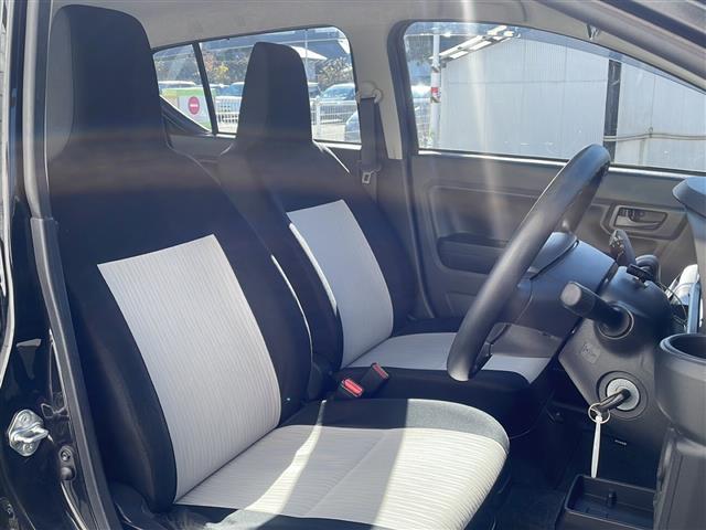 ピクシスエポック Ｌ　社外ナビ　フルセグ　ＢＴ　前後ドラレコ　取説　地図ＳＤ　リモコンキー　キーレス　純正フロアマット　ＴＶキャンセラー　横滑り防止　アイドリングストップ　盗難防止装置　ハロゲンヘッドライト　ドアバイザー（5枚目）