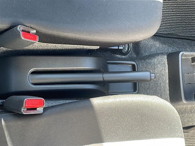 ピクシスエポック Ｌ　社外ナビ　フルセグ　ＢＴ　前後ドラレコ　取説　地図ＳＤ　リモコンキー　キーレス　純正フロアマット　ＴＶキャンセラー　横滑り防止　アイドリングストップ　盗難防止装置　ハロゲンヘッドライト　ドアバイザー（19枚目）