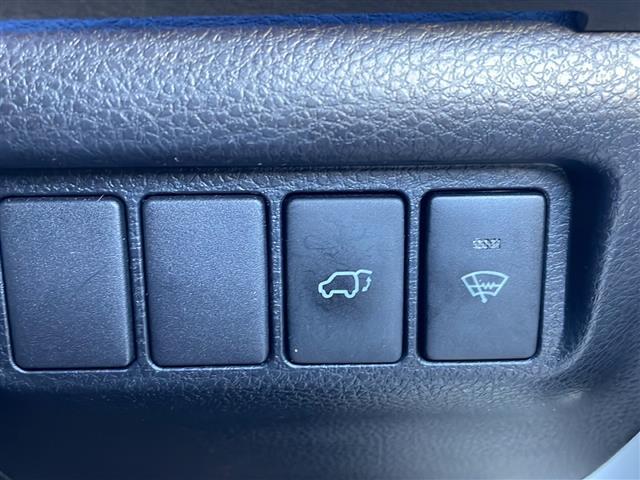 ハリアーハイブリッド プレミアム　４ＷＤ　純正モデリスタフルエアロ　サンルーフ　Ｂｌｕｔｏｏｔｈ　バックカメラ　ＡＬＰＩＮＥナビ　フルセグＴＶ　ＥＴＣ　コーナーセンサー　純正ＬＥＤライト　オートライト　ドライブレコーダー前　電動ハッチ（9枚目）