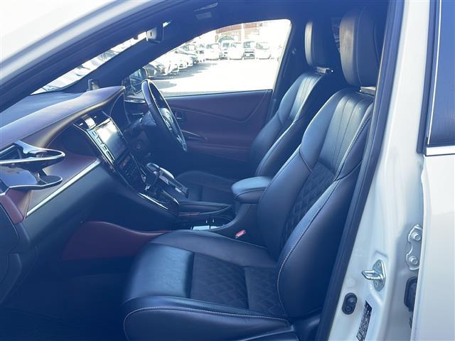 ハリアーハイブリッド プレミアム　４ＷＤ　純正モデリスタフルエアロ　サンルーフ　Ｂｌｕｔｏｏｔｈ　バックカメラ　ＡＬＰＩＮＥナビ　フルセグＴＶ　ＥＴＣ　コーナーセンサー　純正ＬＥＤライト　オートライト　ドライブレコーダー前　電動ハッチ（19枚目）