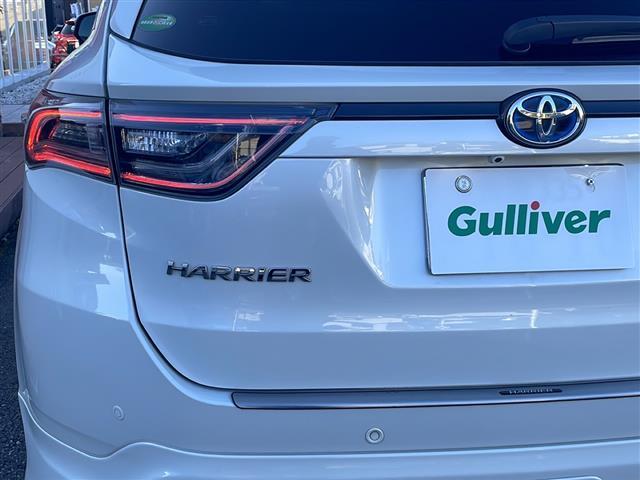 ハリアーハイブリッド プレミアム　４ＷＤ　純正モデリスタフルエアロ　サンルーフ　Ｂｌｕｔｏｏｔｈ　バックカメラ　ＡＬＰＩＮＥナビ　フルセグＴＶ　ＥＴＣ　コーナーセンサー　純正ＬＥＤライト　オートライト　ドライブレコーダー前　電動ハッチ（35枚目）