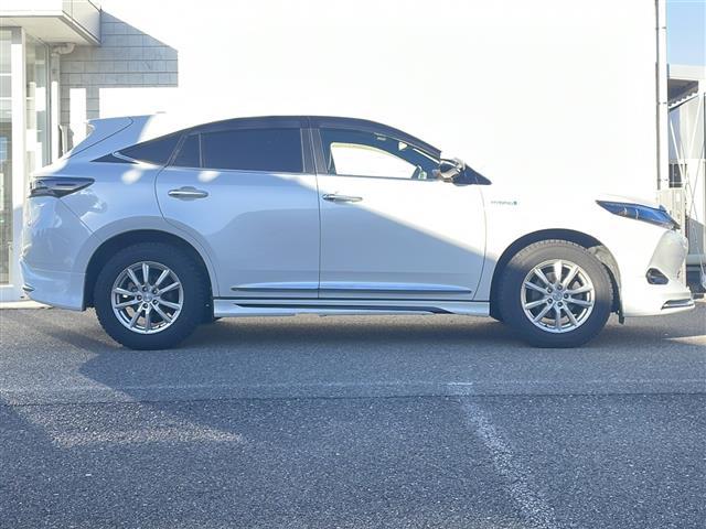 ハリアーハイブリッド プレミアム　４ＷＤ　純正モデリスタフルエアロ　サンルーフ　Ｂｌｕｔｏｏｔｈ　バックカメラ　ＡＬＰＩＮＥナビ　フルセグＴＶ　ＥＴＣ　コーナーセンサー　純正ＬＥＤライト　オートライト　ドライブレコーダー前　電動ハッチ（38枚目）