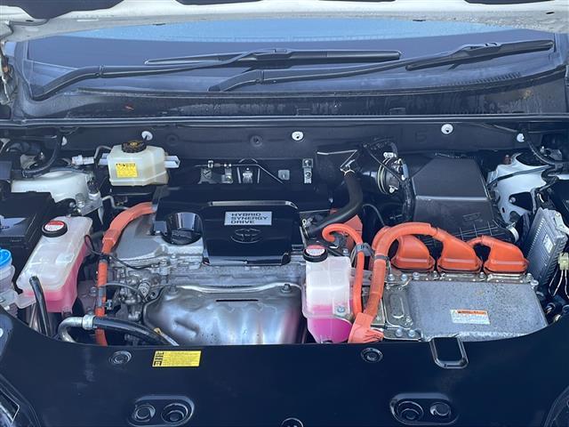 ハリアーハイブリッド プレミアム　４ＷＤ　純正モデリスタフルエアロ　サンルーフ　Ｂｌｕｔｏｏｔｈ　バックカメラ　ＡＬＰＩＮＥナビ　フルセグＴＶ　ＥＴＣ　コーナーセンサー　純正ＬＥＤライト　オートライト　ドライブレコーダー前　電動ハッチ（42枚目）