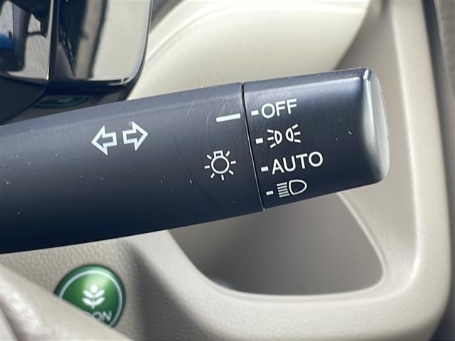 N-WGN Gコンフォートパッケージ 4WD 横滑り防止 SD純正ナビ ワンセグTV Bluetooth バックカメラ ETC オートライト 純正LEDライト 純正無限フロア―マット 純正無限バイザー 取扱説明書 スマートキー スペアキ(8枚目)