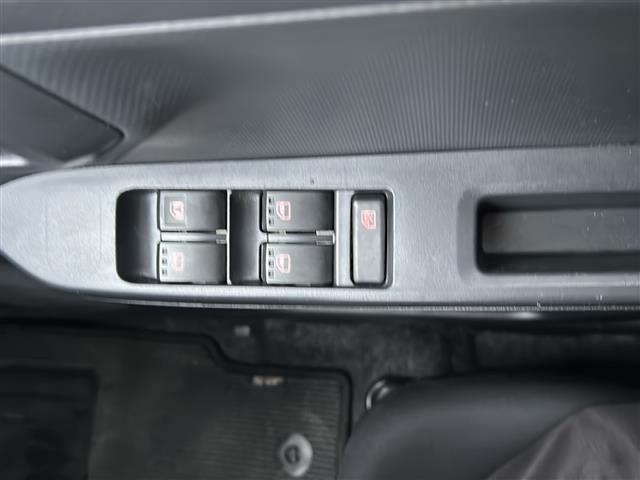 ミライース Ｌ　４ＷＤ　ＡＬＰＩＮＥカーナビ　フルセグＴＶ　Ｂｌｕｅｔｏｏｔｈ　ＣＤ　ＤＶＤ再生　ＥＴＣ　オートライト　横滑り防止装置　純正ホイールキャップ　フロアマット　ドアバイザー　ライトレベライザ　リモコンキー（16枚目）