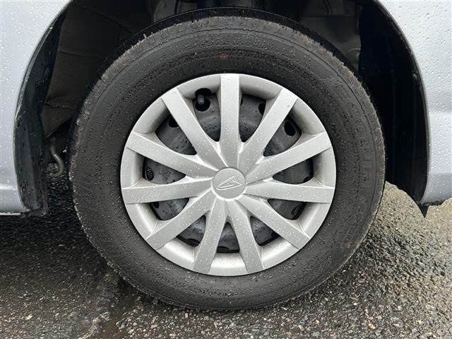 ミライース Ｌ　４ＷＤ　ＡＬＰＩＮＥカーナビ　フルセグＴＶ　Ｂｌｕｅｔｏｏｔｈ　ＣＤ　ＤＶＤ再生　ＥＴＣ　オートライト　横滑り防止装置　純正ホイールキャップ　フロアマット　ドアバイザー　ライトレベライザ　リモコンキー（29枚目）