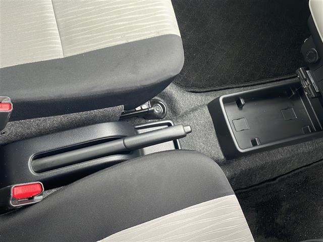 ミライース Ｘ　ＳＡＩＩＩ　４ＷＤ　ＳＡＩＩＩ　Ｐセンサー　電格ミラー　衝突軽減　リモコンキー　スペアキー　エンスタ　前後ドラレコ　ＬＥＤヘッドライト　オートハイビーム　ＥＴＣ　ドアバイザー　横滑り防止　ＣＤ　ＡＭ　ＦＭ　取扱説（19枚目）