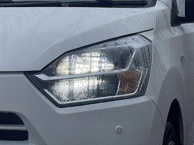 ミライース Ｘ　ＳＡＩＩＩ　４ＷＤ　ＳＡＩＩＩ　Ｐセンサー　電格ミラー　衝突軽減　リモコンキー　スペアキー　エンスタ　前後ドラレコ　ＬＥＤヘッドライト　オートハイビーム　ＥＴＣ　ドアバイザー　横滑り防止　ＣＤ　ＡＭ　ＦＭ　取扱説（31枚目）