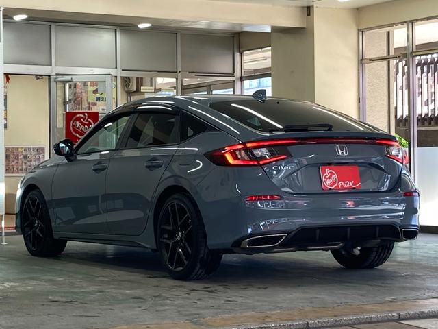 シビック ＥＸ　６速ＭＴ　クリアランスソナー　レーンアシスト　オートクルーズコントロール　衝突被害軽減システム　バックカメラ　ナビ　ＴＶ　アルミホイール　オートライト　ＬＥＤヘッドランプ　シートヒーター　スマートキー（11枚目）