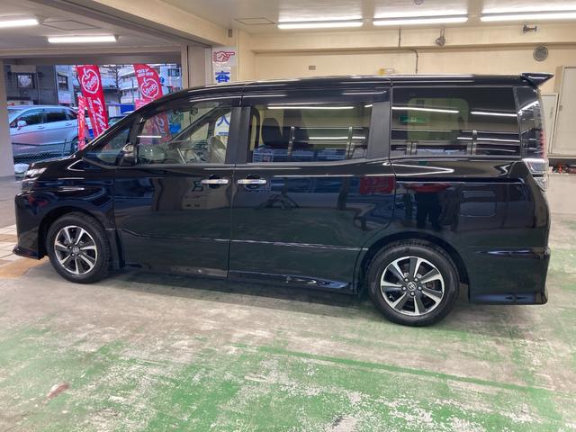 ヴォクシー ＺＳ　煌ＩＩＩ　ドライブレコーダー　ＥＴＣ　バックカメラ　ナビ　ＴＶ　クリアランスソナー　オートクルーズコントロール　レーンアシスト　衝突被害軽減システム　両側電動スライドドア　オートマチックハイビーム（13枚目）