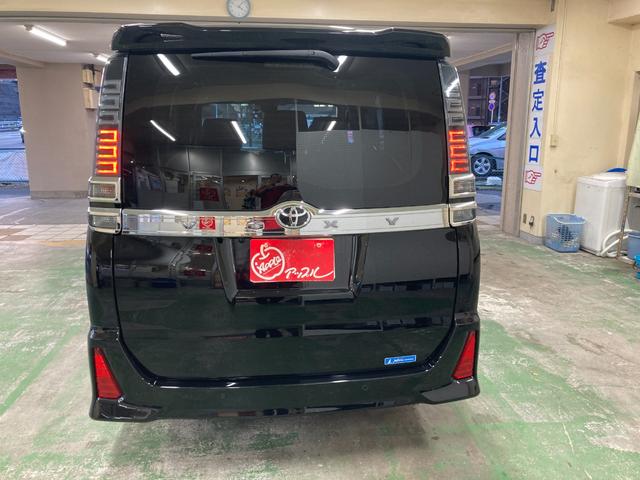 ヴォクシー ＺＳ　煌ＩＩＩ　ドライブレコーダー　ＥＴＣ　バックカメラ　ナビ　ＴＶ　クリアランスソナー　オートクルーズコントロール　レーンアシスト　衝突被害軽減システム　両側電動スライドドア　オートマチックハイビーム（14枚目）