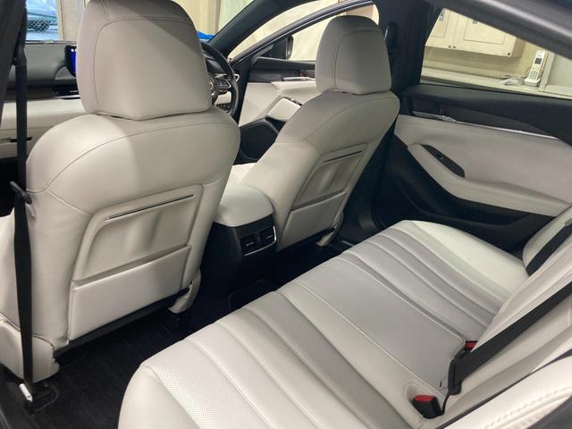 ＭＡＺＤＡ６セダン ２５Ｓ　Ｌパッケージ　純正ナビ　ＴＶ　ＢＴ　ＣＤ　ＤＶＤ　ＢＯＳＥサウンド　全方位カメラ　ＥＴＣ　純正１９インチＡＷ　レーダークルコン　ＢＳＭ　レザーシート　シートヒーター　ドラレコ　ＨＵＤ　ワンオーナー　禁煙車（50枚目）