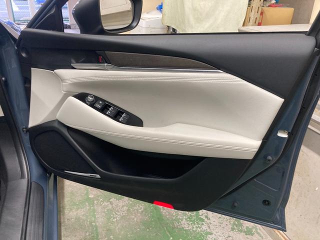 ＭＡＺＤＡ６セダン ２５Ｓ　Ｌパッケージ　純正ナビ　ＴＶ　ＢＴ　ＣＤ　ＤＶＤ　ＢＯＳＥサウンド　全方位カメラ　ＥＴＣ　純正１９インチＡＷ　レーダークルコン　ＢＳＭ　レザーシート　シートヒーター　ドラレコ　ＨＵＤ　ワンオーナー　禁煙車（55枚目）