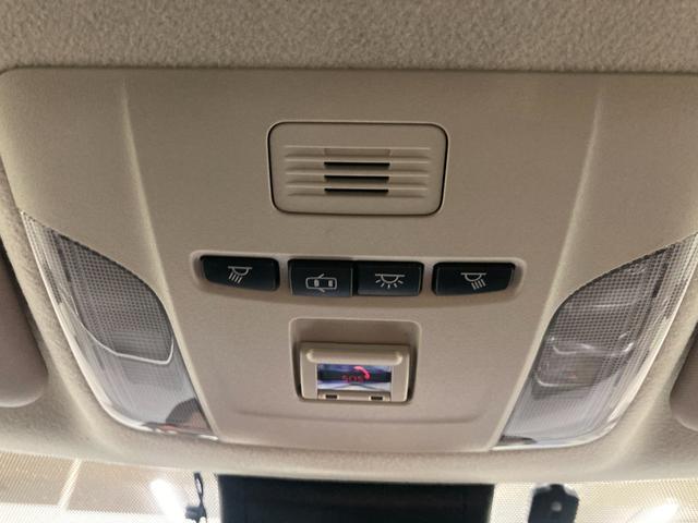 カローラツーリング ハイブリッド　Ｓ　バックカメラ　ナビ　クリアランスソナー　オートクルーズコントロール　レーンアシスト　衝突被害軽減システム　アルミホイール　　ＬＥＤヘッドランプ　スマートキー（29枚目）