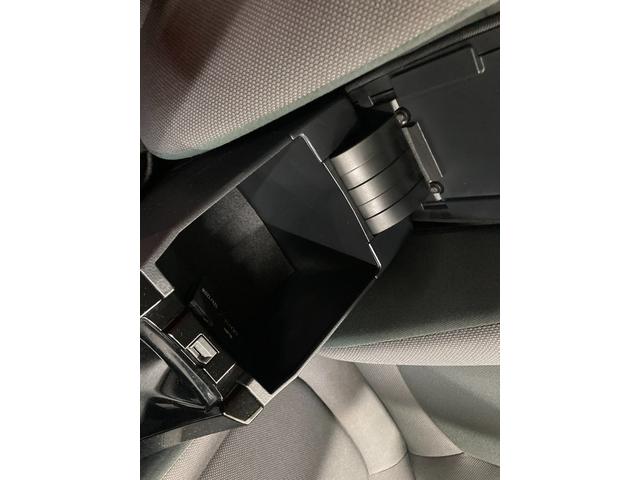 カローラツーリング ハイブリッド　Ｓ　バックカメラ　ナビ　クリアランスソナー　オートクルーズコントロール　レーンアシスト　衝突被害軽減システム　アルミホイール　　ＬＥＤヘッドランプ　スマートキー（31枚目）