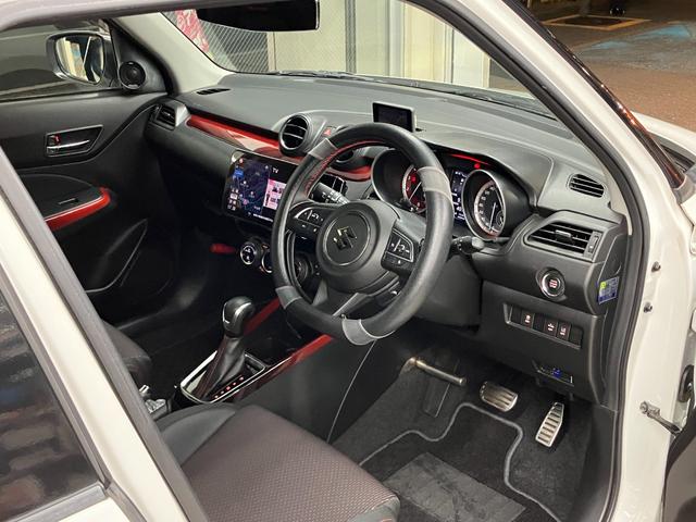 スイフトスポーツ ベースグレード　衝突軽減ブレーキ／パナソニックナビ・全方位カメラ・フルセグ／ＬＥＤヘッドランプ／インテリキー／レイズ１７インチＡＷ／ユピテル前後ドラレコ／シートヒーター／ＥＴＣ／１年保証付き（12枚目）