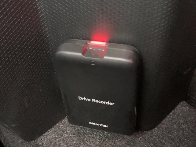 タント カスタムＲＳ　１オーナー　全周囲カメラ　衝突被害軽減システム　両側電動スライド　ナビ　ＴＶ　クリアランスソナー　オートクルーズコントロール　レーンアシスト　オートライト　ＬＥＤヘッドランプ　スマートキー　ＥＴＣ（21枚目）