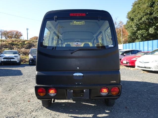 クリッパーバン ＤＸ　ブラック自家塗装オールペン車　社外ナビＴＶ　ＤＶＤ再生　オートマ　ハイルーフ　走行３３５００キロ　車両鑑定書付（13枚目）