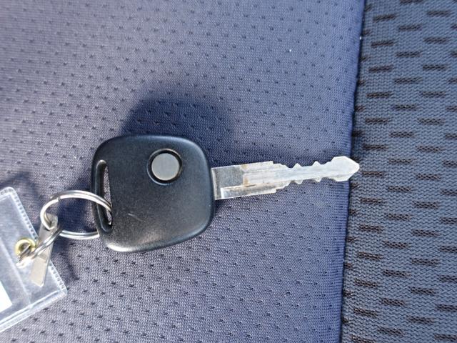 ジムニー ＸＧ　走行１２８００キロ　５速マニュアル車　車両鑑定書付　車検９年５月　社外アルミ　キーレス　禁煙車（45枚目）