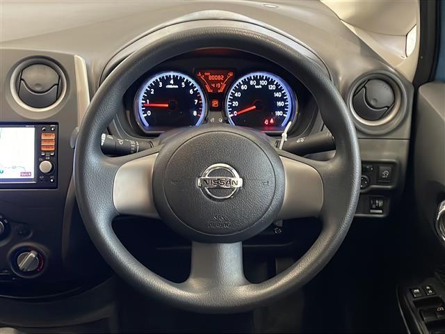 ノート X 純正7インチSDナビ/ワンセグTV/バックカメラ/ETC/プッシュスタート/スマートキー/アイドリングストップ/ABS/純正フロアマット/電動格納ミラー/ヘッドライトレベライザー/ドアバイザー(21枚目)