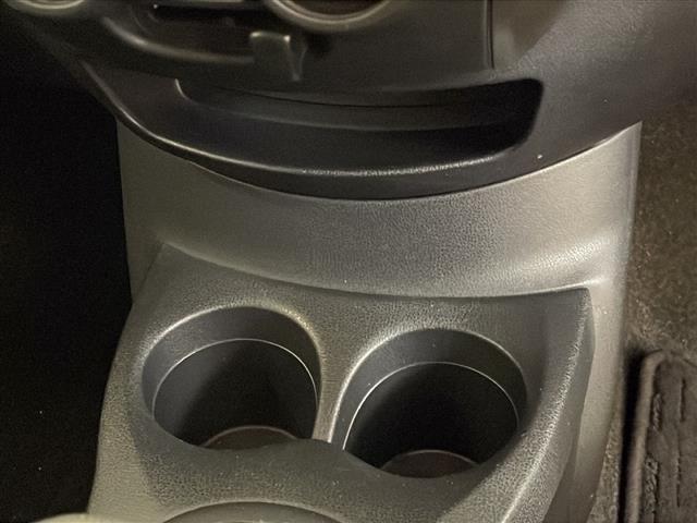 ノート X 純正7インチSDナビ/ワンセグTV/バックカメラ/ETC/プッシュスタート/スマートキー/アイドリングストップ/ABS/純正フロアマット/電動格納ミラー/ヘッドライトレベライザー/ドアバイザー(26枚目)