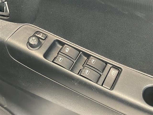 ムーヴコンテ カスタム G ストラーダ7インチSDナビ/フルセグTV/スマートキー/スペアキー/純正14インチアルミホイール/純正フロアマット/HIDヘッドライト/フォグランプ/アイドリングストップ/ウィンカーミラー(11枚目)