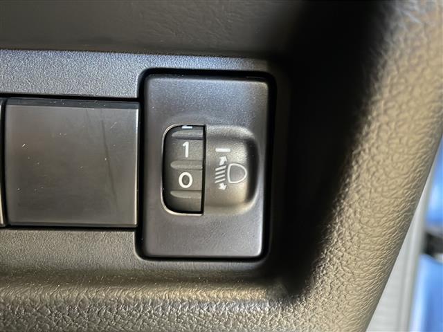 気になる車はすぐにお問い合わせください！画面右側の００６６から始まる無料ダイヤルからお問い合わせ下さい！専門スタッフがお車のご質問にお答えいたします！