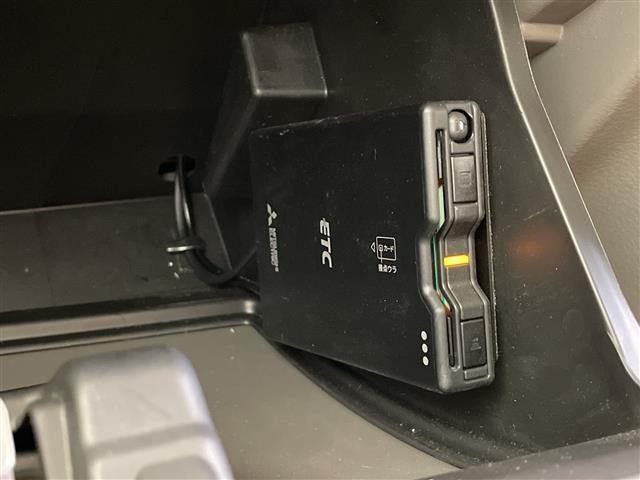 エブリイ PAリミテッド デュアルカメラブレーキサポート/後退時ブレーキサポート/車線逸脱警報機能/ハイビームアシスト/ETC/ドライブレコーダー/オートライト/オーバーヘッドシェルフ/純正フロアマット/アイドリングストップ(3枚目)