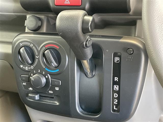 エブリイ PAリミテッド デュアルカメラブレーキサポート/後退時ブレーキサポート/車線逸脱警報機能/ハイビームアシスト/ETC/ドライブレコーダー/オートライト/オーバーヘッドシェルフ/純正フロアマット/アイドリングストップ(23枚目)