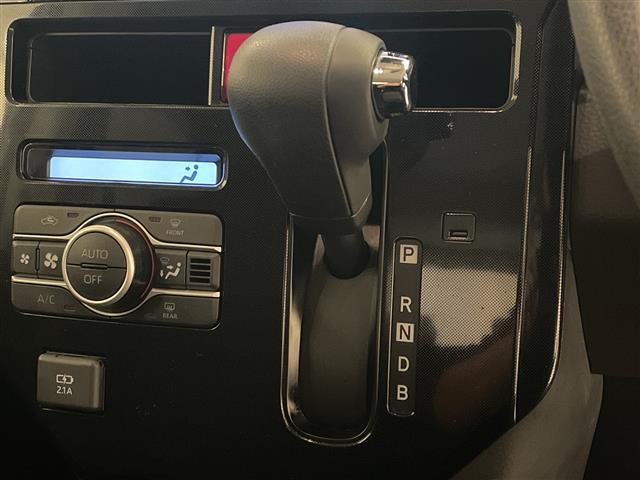 ルーミー G-T 純正7インチSDナビ/パノラミックビューモニター/スマートアシスト/ETC2.0/ドライブレコーダー/両側パワースライドドア/オートライト/オートハイビーム/LEDヘッドライト/プッシュスタート(26枚目)