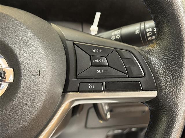 セレナ ｅ－パワー　オーテック　セーフティパッケージ　純正９インチＳＤナビ　　ＣＤ／ＤＶＤ／ＢＴ／フルセグ／ＭＳＶ／ＵＳＢ／ｉＰｏｄ／ＡＵＸ　　ＡｐｐｌｅＣａｒＰｌａｙ／ＡｕｄｒｏｉｄＡｕｔｏ☆アラウンドビューモニター☆両側パワースライドドア（9枚目）