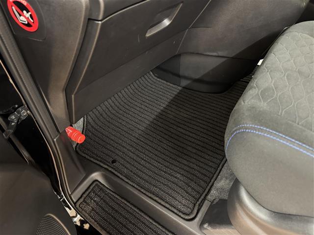 セレナ ｅ－パワー　オーテック　セーフティパッケージ　純正９インチＳＤナビ　　ＣＤ／ＤＶＤ／ＢＴ／フルセグ／ＭＳＶ／ＵＳＢ／ｉＰｏｄ／ＡＵＸ　　ＡｐｐｌｅＣａｒＰｌａｙ／ＡｕｄｒｏｉｄＡｕｔｏ☆アラウンドビューモニター☆両側パワースライドドア（41枚目）