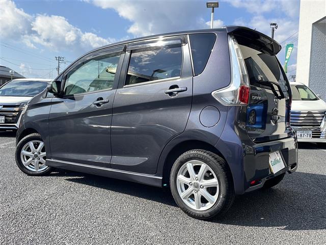 デイズ ハイウェイスター X ・ワンオーナー・純正SDナビ/CD/DVD/フルセグ/BT・アラウンドビューカメラ・スマートキー・運転席シートヒーター・アイドリングストップ・ETC・社外14インチアルミ(3枚目)