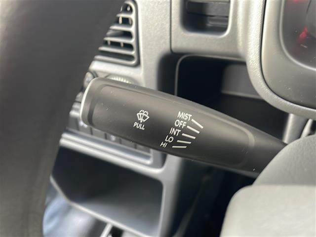 NT100クリッパートラック DX ワンオーナー ・AMFMラジオ・後方クリアランスソナー・横滑り防止装置・アイドリングストップ・オートライト・エアコン(17枚目)