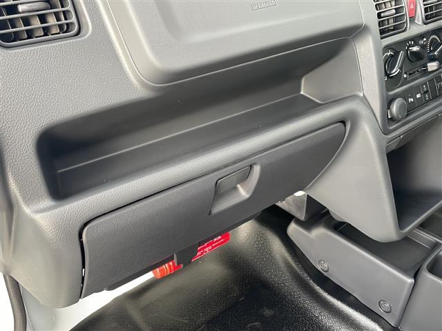 NT100クリッパートラック DX ワンオーナー ・AMFMラジオ・後方クリアランスソナー・横滑り防止装置・アイドリングストップ・オートライト・エアコン(19枚目)