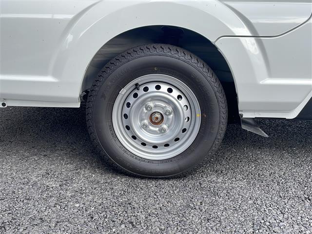 NT100クリッパートラック DX ワンオーナー ・AMFMラジオ・後方クリアランスソナー・横滑り防止装置・アイドリングストップ・オートライト・エアコン(37枚目)