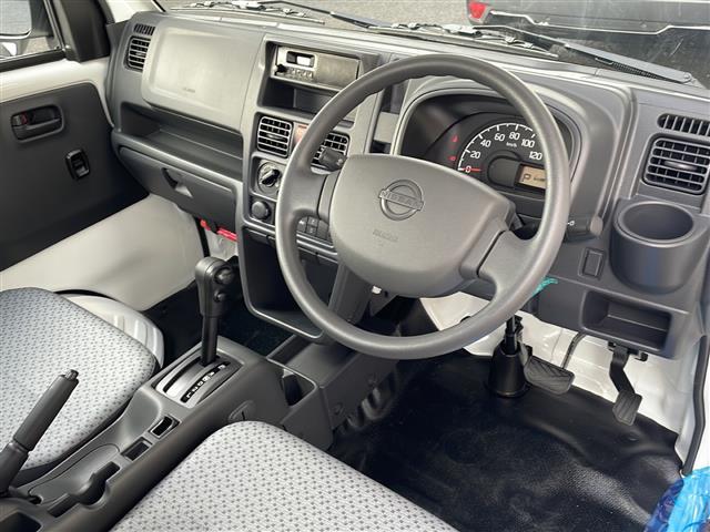 NT100クリッパートラック DX ワンオーナー ・AMFMラジオ・後方クリアランスソナー・横滑り防止装置・アイドリングストップ・オートライト・エアコン(42枚目)