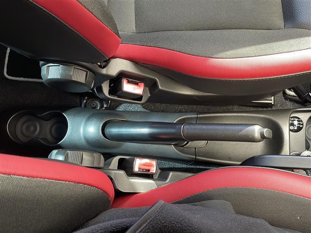 店頭販売もしておりますので、先に在庫が無くなってしまうこともございます。気になる車はまずはお問い合わせください！