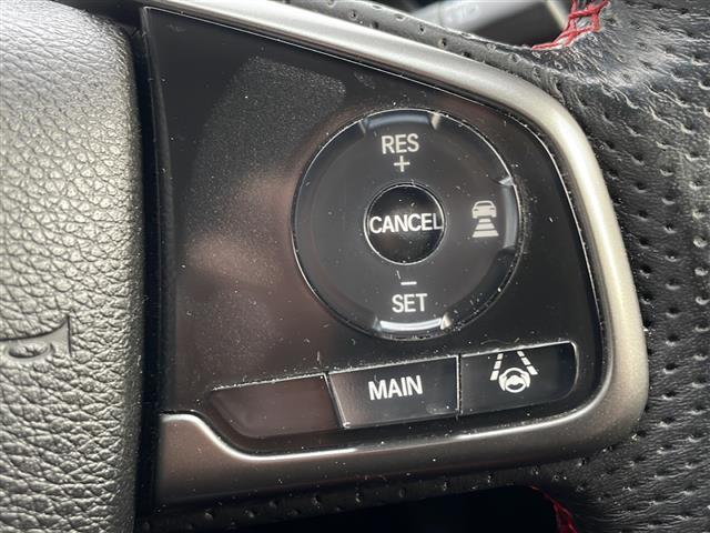 気になる車はすぐにお問い合わせください！画面右側の００６６から始まる無料ダイヤルからお問い合わせ下さい！専門スタッフがお車のご質問にお答えいたします！