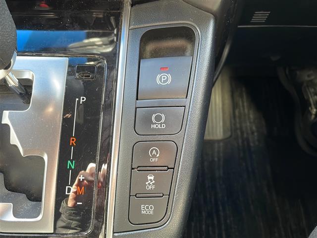 アルファード ２．５Ｓ　タイプゴールド　ワンオーナー・４ＷＤ・純正ディスプレイオーディオ／Ｂｌｕｅｔｏｏｔｈ／ミラキャスト／ＡｐｐｌｅＣａｒＰｌａｙ／ＡｎｄｒｏｉｄＡｕｔｏ・バックカメラ・ビルトインＥＴＣ・社外前後ドラレコ（17枚目）