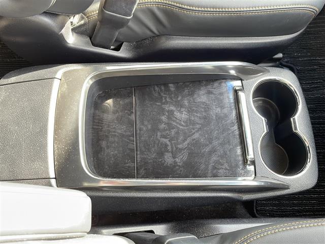 アルファード ２．５Ｓ　タイプゴールド　ワンオーナー・４ＷＤ・純正ディスプレイオーディオ／Ｂｌｕｅｔｏｏｔｈ／ミラキャスト／ＡｐｐｌｅＣａｒＰｌａｙ／ＡｎｄｒｏｉｄＡｕｔｏ・バックカメラ・ビルトインＥＴＣ・社外前後ドラレコ（18枚目）