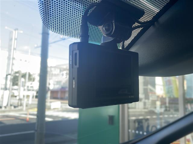 アルファード ２．５Ｓ　タイプゴールド　ワンオーナー・４ＷＤ・純正ディスプレイオーディオ／Ｂｌｕｅｔｏｏｔｈ／ミラキャスト／ＡｐｐｌｅＣａｒＰｌａｙ／ＡｎｄｒｏｉｄＡｕｔｏ・バックカメラ・ビルトインＥＴＣ・社外前後ドラレコ（22枚目）