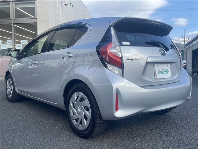 アクア S ワンオーナー・ナビ/ワンセグ/CD/AMFM・ビルトインETC・横滑り防止装置・ステアリングスイッチ・純正マット・社外AW+ノーマルタイヤ車載・スペアキー1本・保証書・取扱説明書(23枚目)